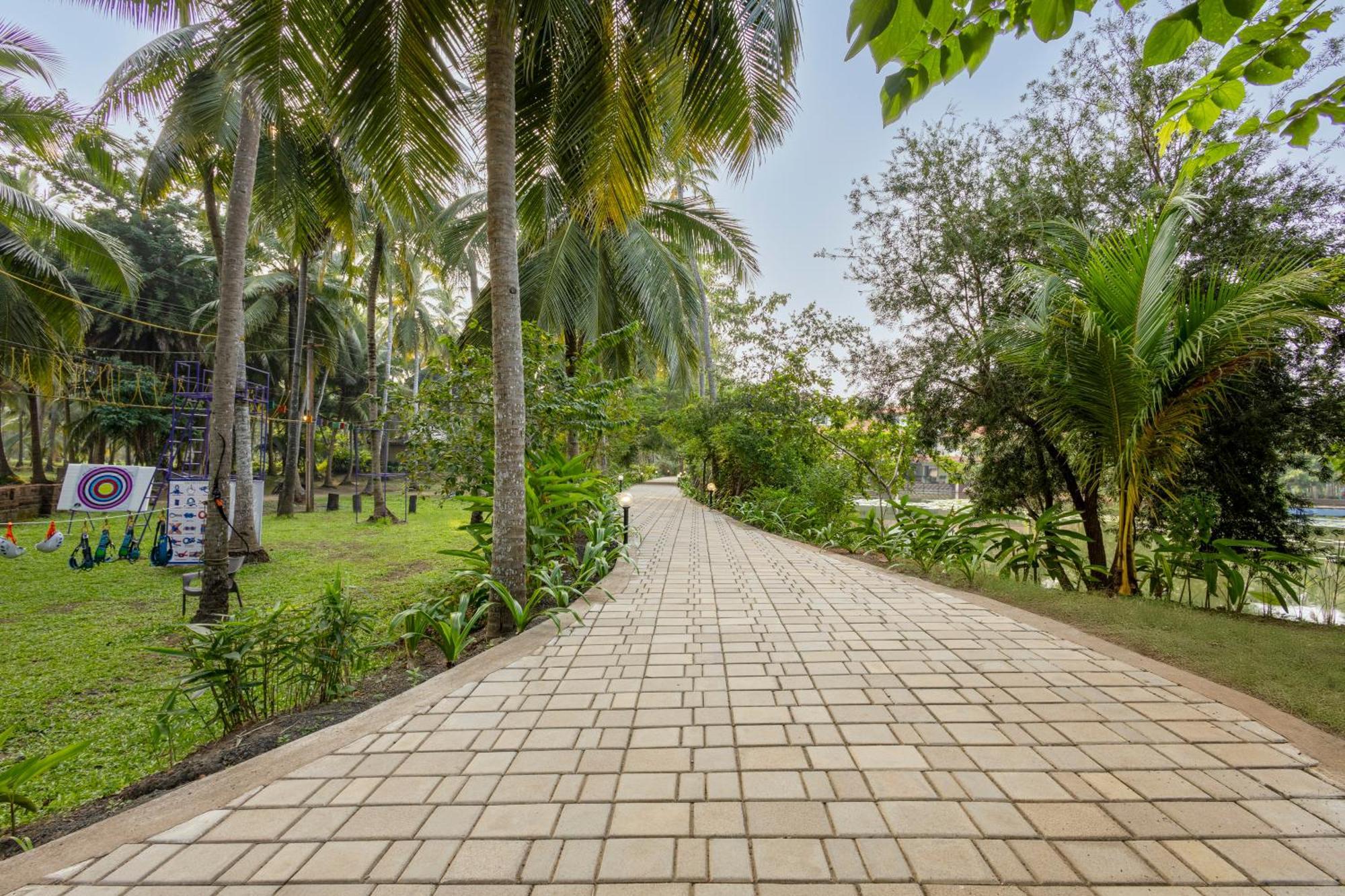 Sterling Palavelli Godavari Hotel Rāzole Exterior foto