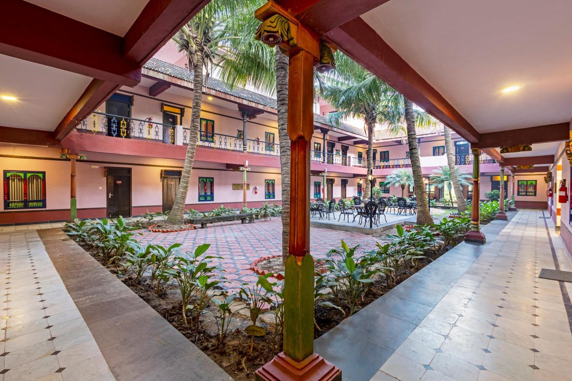 Sterling Palavelli Godavari Hotel Rāzole Exterior foto