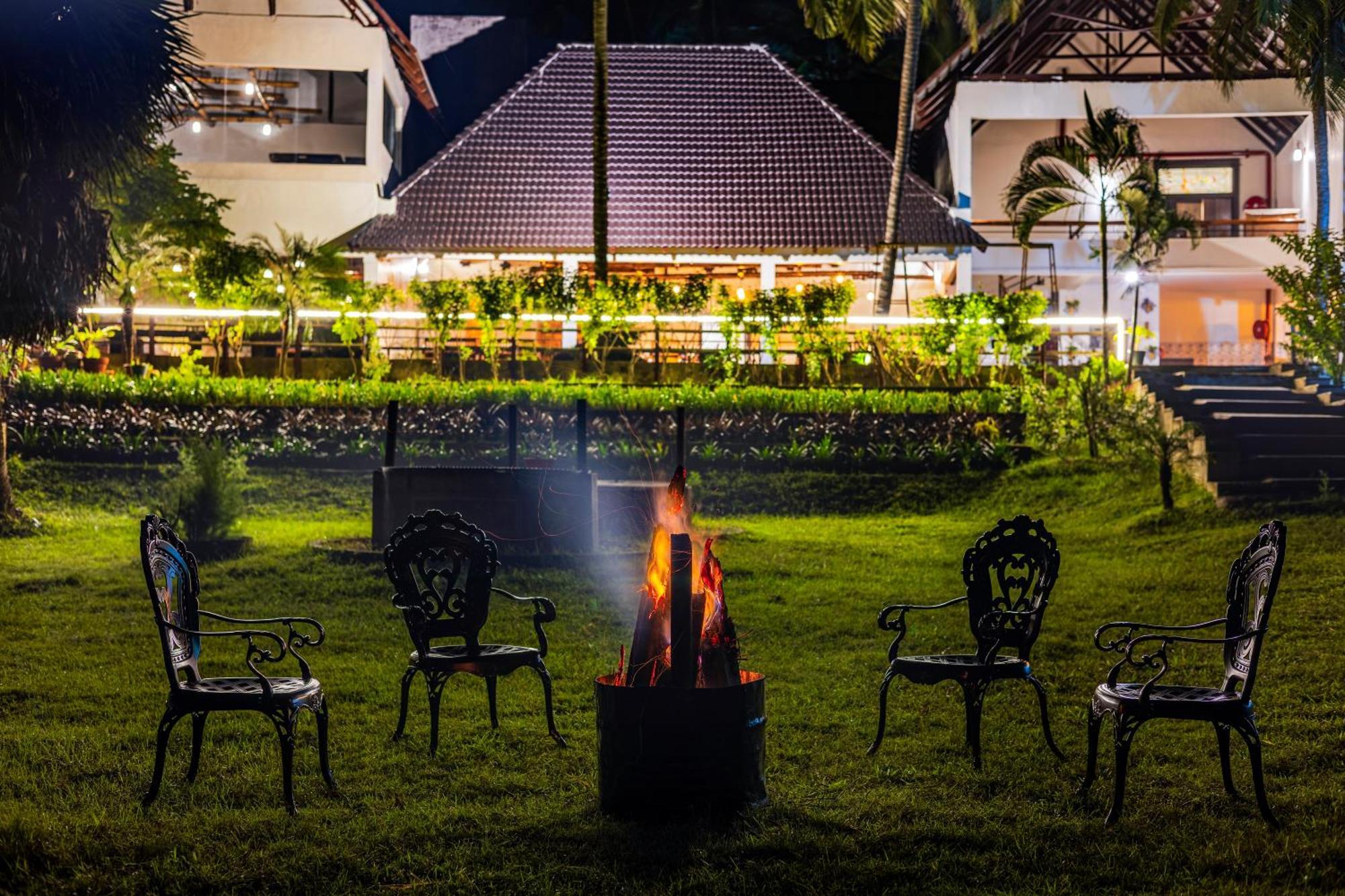 Sterling Palavelli Godavari Hotel Rāzole Exterior foto