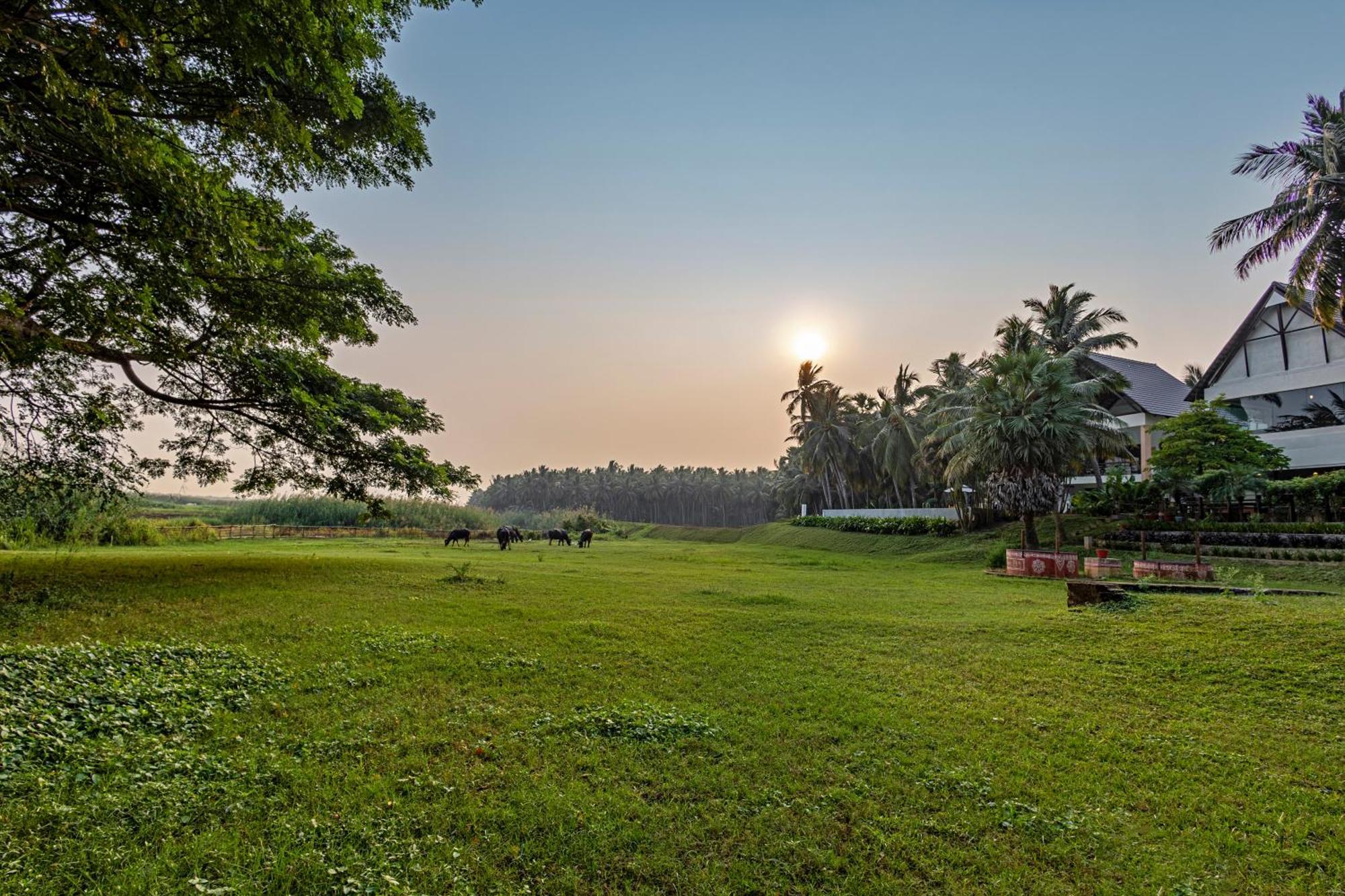 Sterling Palavelli Godavari Hotel Rāzole Exterior foto